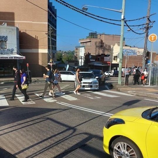 DH pedestrian crossing